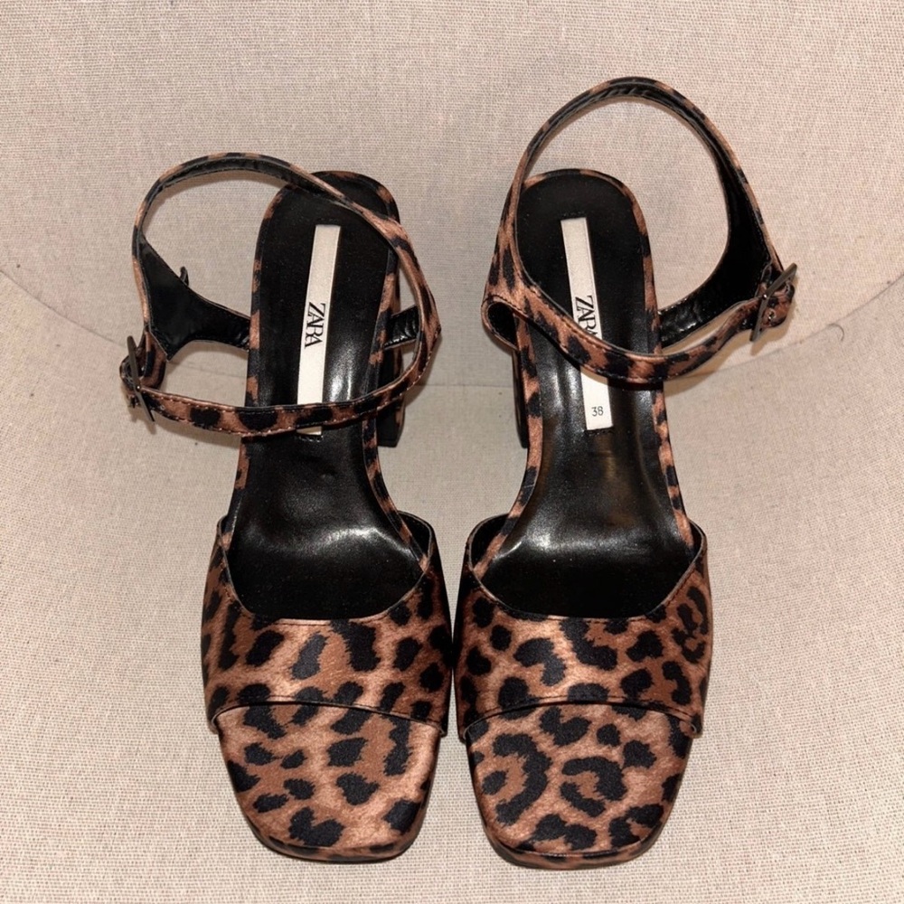 Zara Women's Brown Leopard Heels